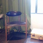 This might be my favorite. The simplicity of the modern chair, but then WHAM that brass arm. By @katherynlahey