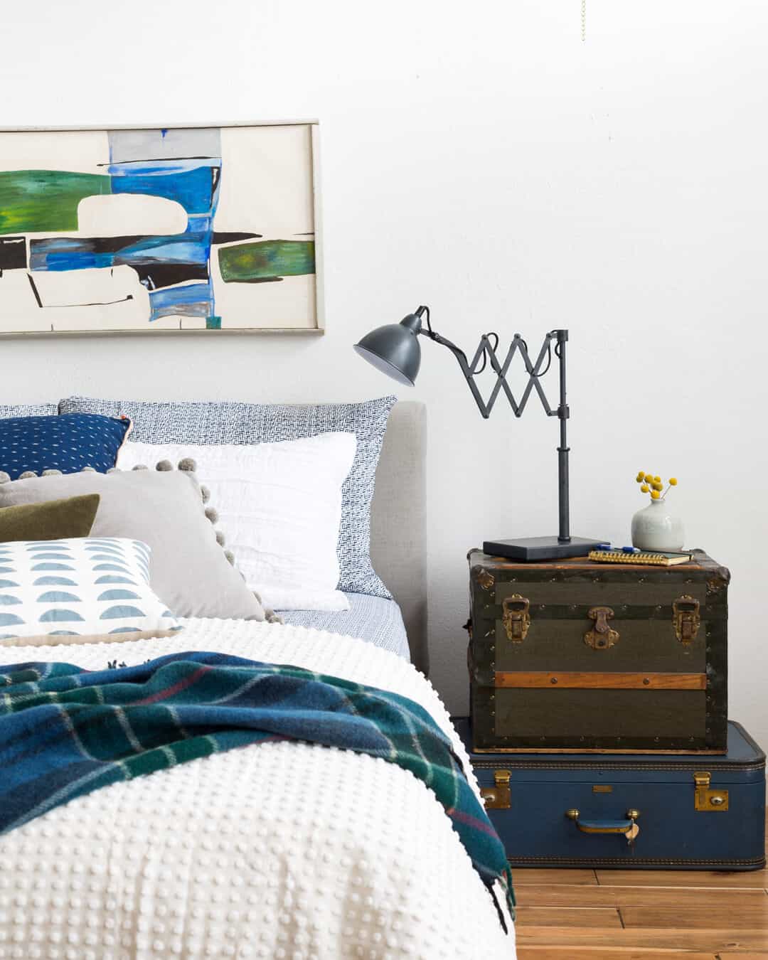 Emily_Henderson_1_Bed_Styling_03 Emily Henderson