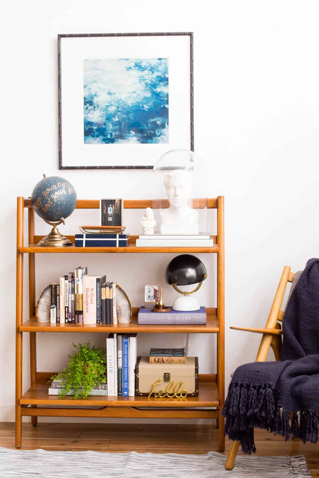 Emily_Henderson_1_Bookshelf_Styling_02 Emily Henderson