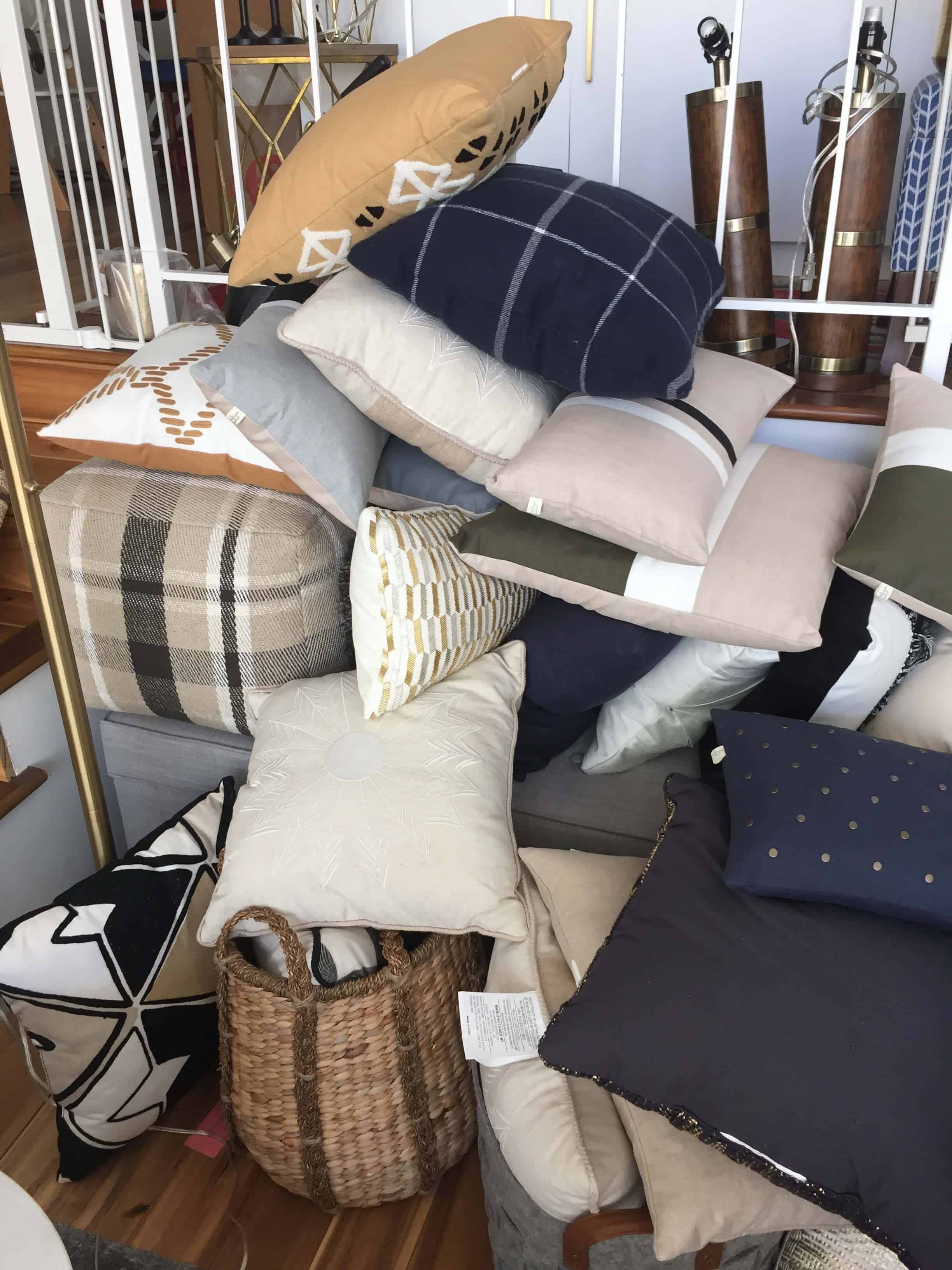 pile of pillows