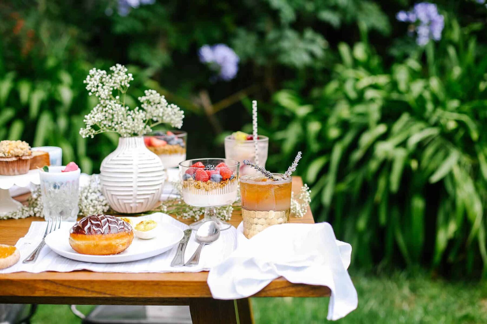 An Easy Affordable Outdoor Summer Brunch Emily Henderson