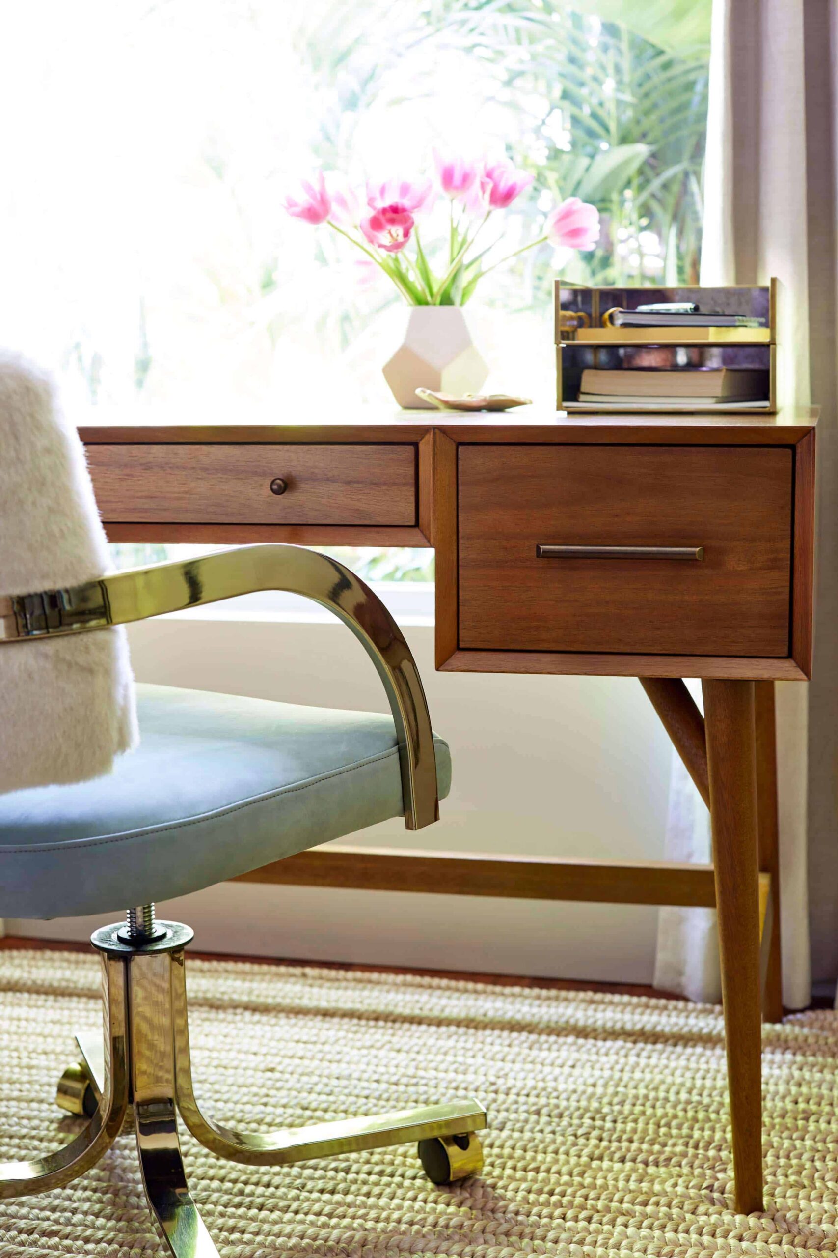 Emily Henderson_Home Office_Modern_Feminine_10 Emily Henderson