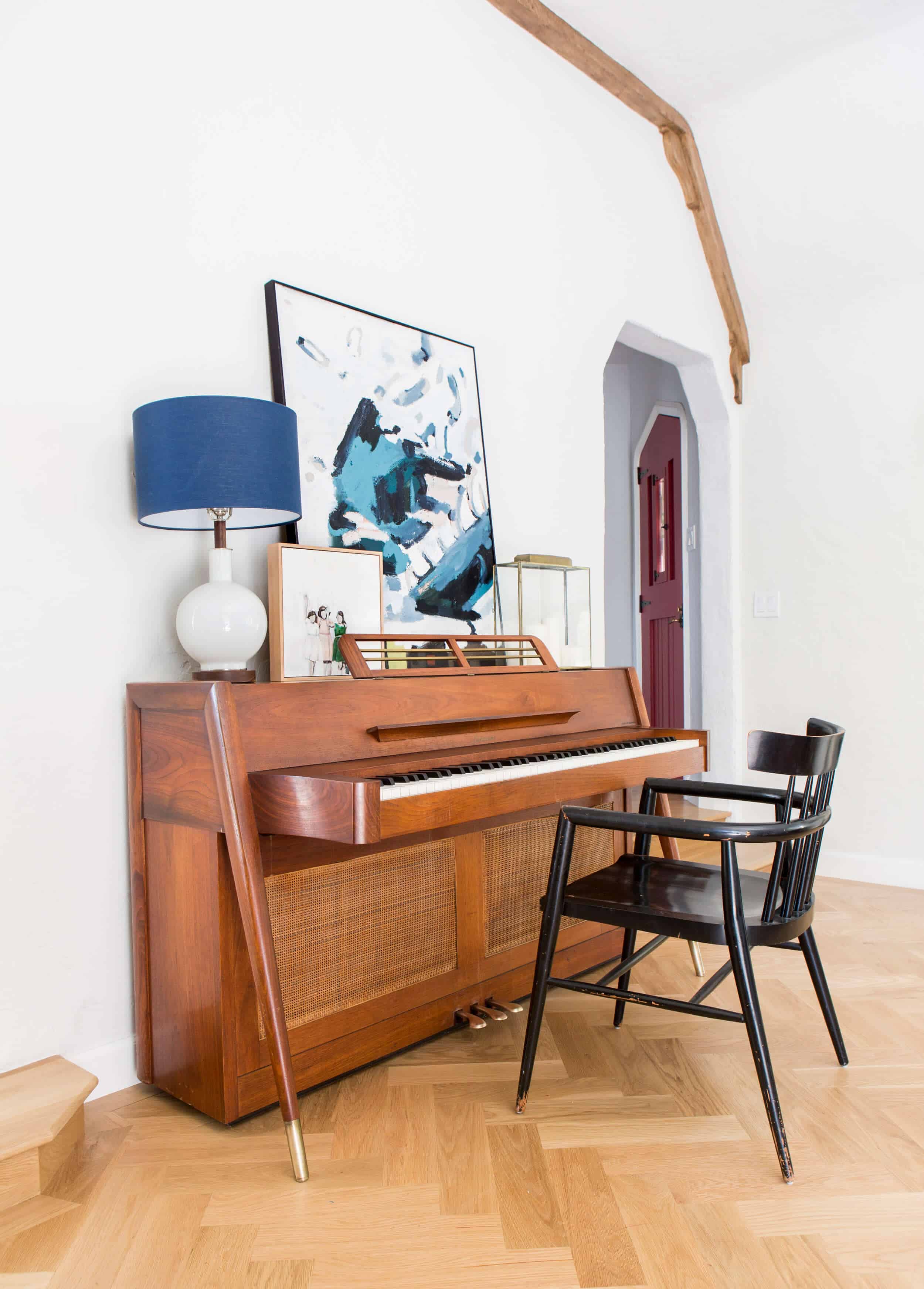 Emily-Henderson_Waverly_House-Updates_Vignettes_Eclectic_Traditional_Cozy_English_Country_Updates_2