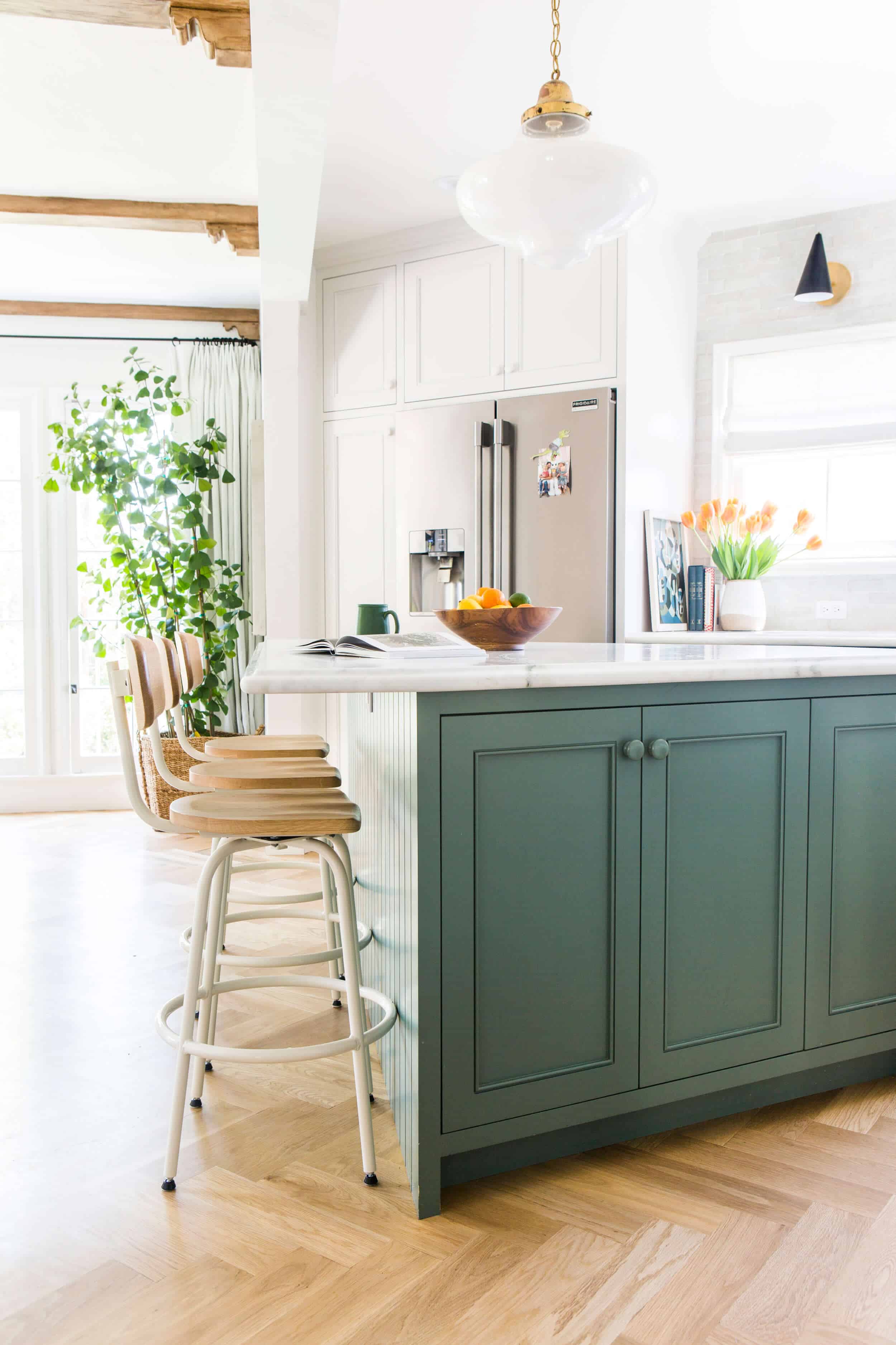 Emily-Henderson_Waverly_House-Updates_Vignettes_Eclectic_Traditional_Cozy_English_Country_Updates_5