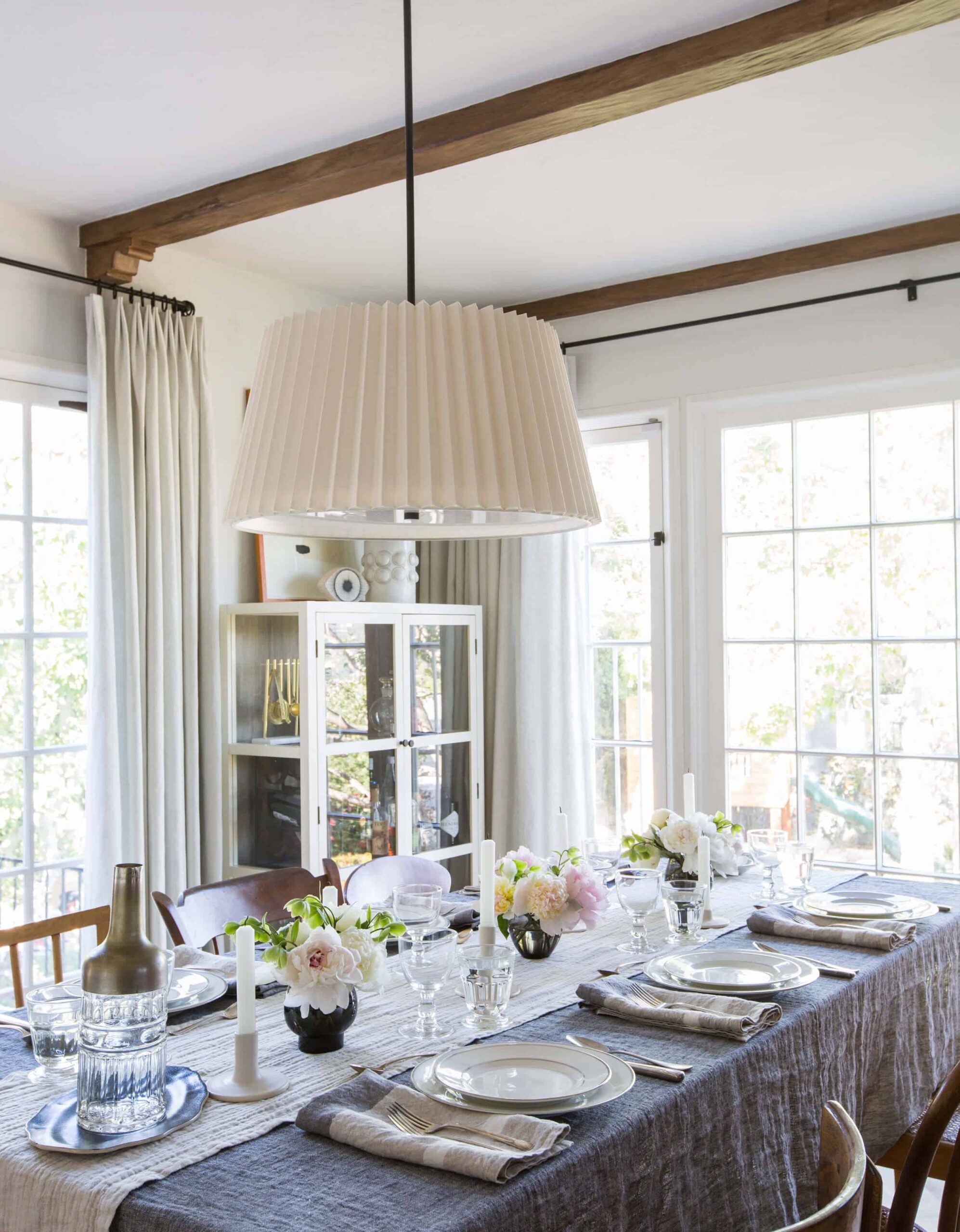 EmilyHenderson_Dining_Tablescape_Neutrals_Parachute_Unedited_7 Emily Henderson
