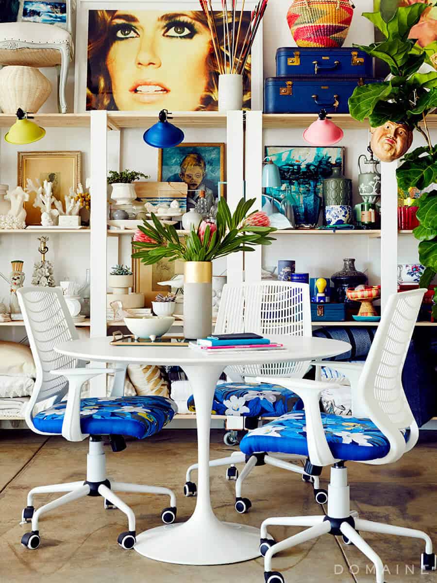 EmilyHendersonStudio_ShelvesandTable Emily Henderson