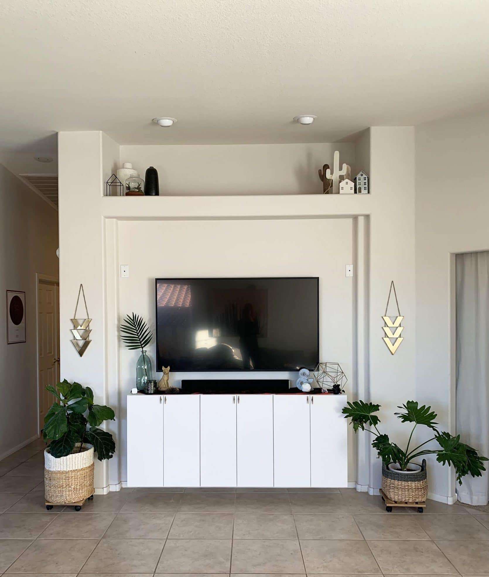 Design Agony: A Tricky Living Room Layout, Useless Alcoves & Color
