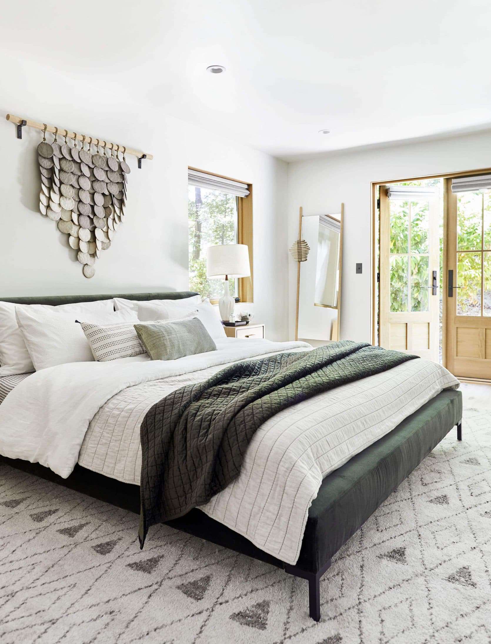 The Right Way To Make Your Bed - Our 5 Best Formulas - Emily Henderson