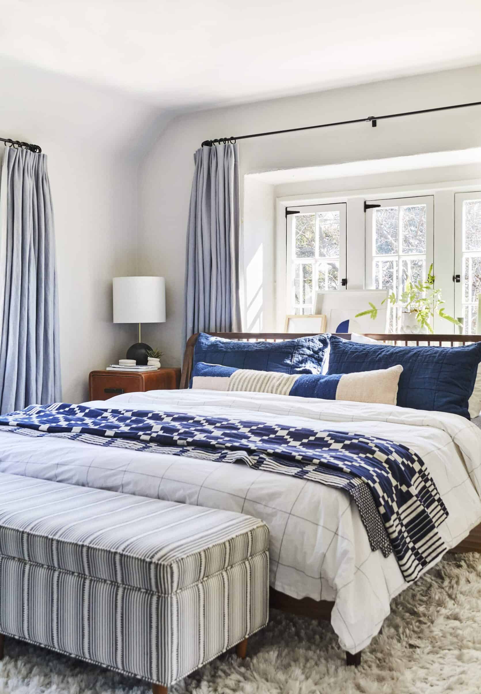 Design 101 Whats The Difference Between Bed Blankets Bedspreads And 