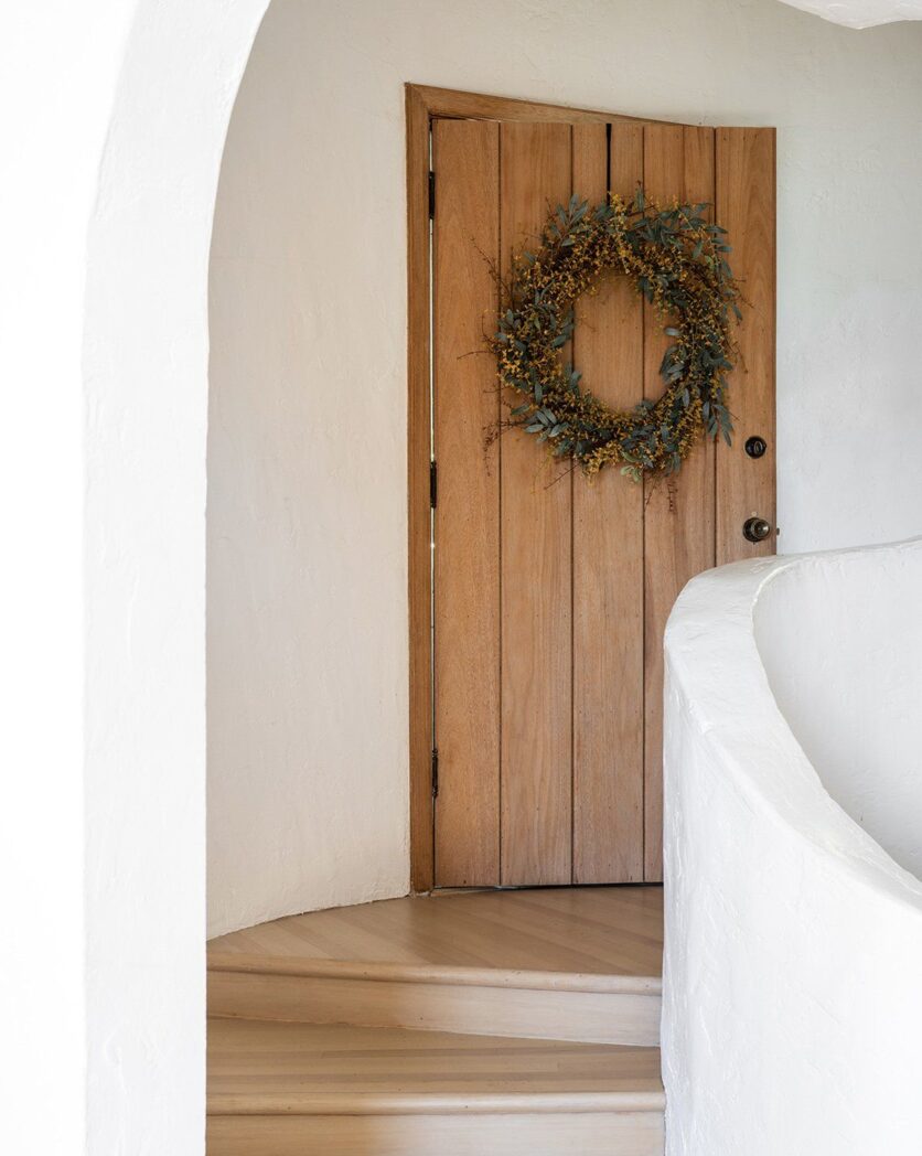 How To Hang Lights, Garlands, And Wreaths Without Destroying Your Walls Our 5 GoTo Hanging