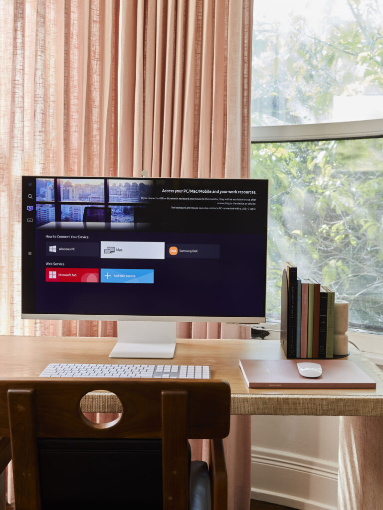 MOTO Reveal! How Jess Made Her WFH Office/Living Room Totally ...