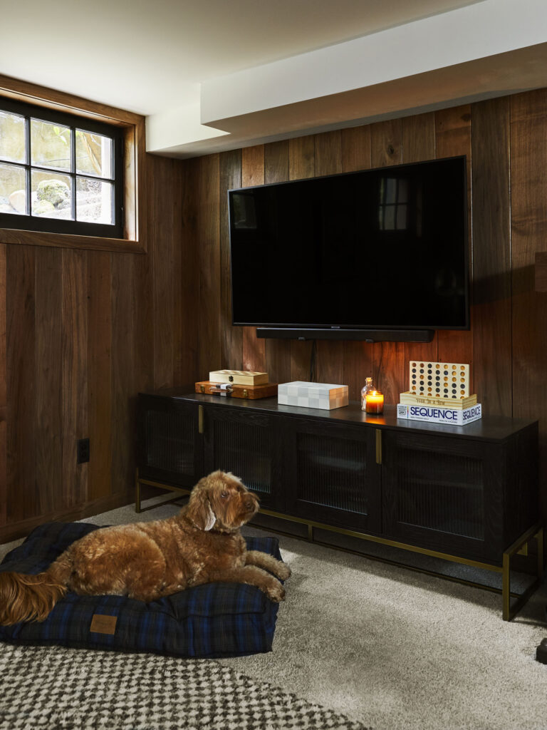 My Best Friends 1970s Basement Gets A Comfortable, Cozy Makeover - Wood ...