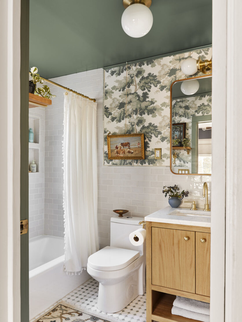 THE FINAL ROOM: Sara's Whimsical, Kid-Friendly Front Bathroom Reveal ...