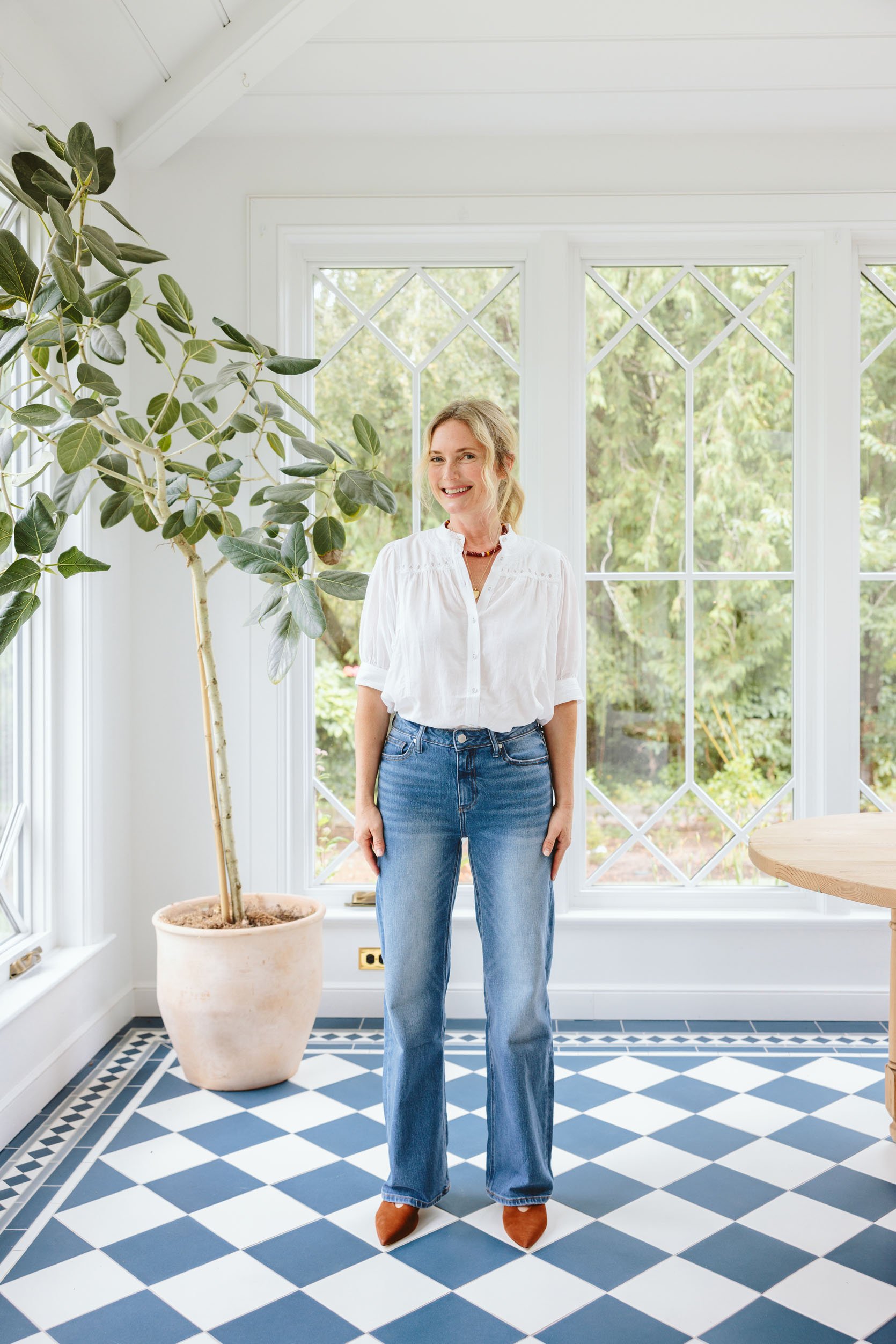 trendy jeans