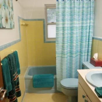 1951-Bathroom